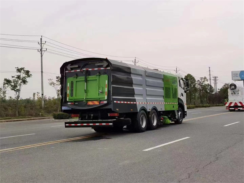 湖北程力東風(fēng)天龍大型洗掃車